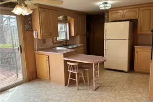 46 Lake Garden Dr, Cranston, RI 02920 - Photo 8