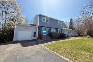 22 Chicory Ln, Cranston, RI 02920 - Photo 2