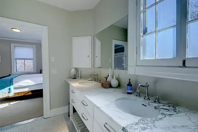 37 Barnes Street, Providence, RI 02906 - Photo 24