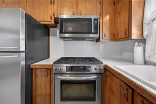 27 Wenscott Ln, North Providence, RI 02904 - Photo 20