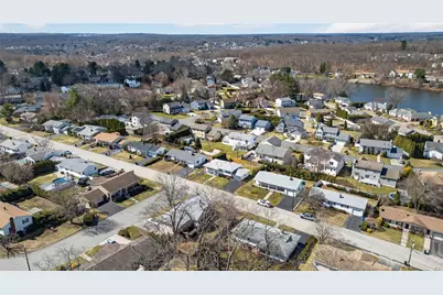 27 Wenscott Lane, North Providence, RI 02904 - Photo 8