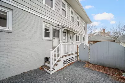 422 Wayland Avenue, Providence, RI 02906 - Photo 4