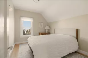 8 Carey St, Newport, RI 02840 - Photo 16