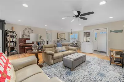 33 Abatecola Way, Johnston, RI 02919 - Photo 8