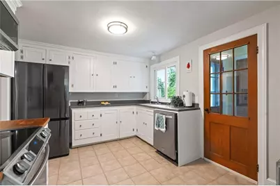 27 Doro Place, East Providence, RI 02916 - Photo 14