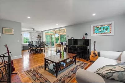 27 Doro Place, East Providence, RI 02916 - Photo 6