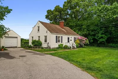 27 Doro Place, East Providence, RI 02916 - Photo 2