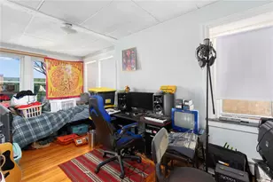 25 Kenyon St, Providence, RI 02903 - Photo 26