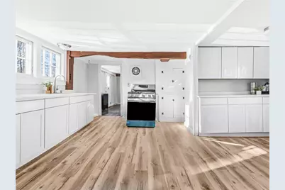 1382 Hope Street, Bristol, RI 02809 - Photo 2