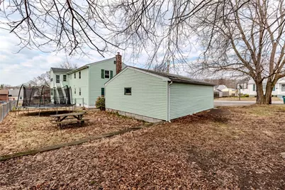 60 Ruskin Avenue, Woonsocket, RI 02895 - Photo 28