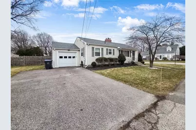 10 Brayton Avenue, East Providence, RI 02916 - Photo 2