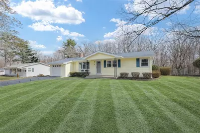 40 Forestdale Drive, Cumberland, RI 02864 - Photo 2