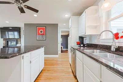 40 Forestdale Drive, Cumberland, RI 02864 - Photo 12