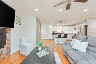 40 Forestdale Dr, Cumberland, RI 02864 - Photo 4