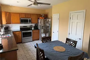 433 Metacom Ave, Bristol, RI 02809 - Photo 14