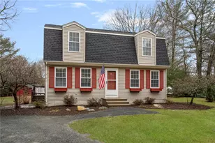 11 Chelsea Farm Dr, Richmond, RI 02898 - Photo 2