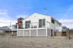 385 Park Ave, Portsmouth, RI 02871 - Photo 10