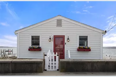 385 Park Avenue, Portsmouth, RI 02871 - Photo 2