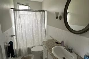 29 Prospect St, Bristol, RI 02809 - Photo 2