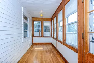 546 Jepson Ln, Middletown, RI 02842 - Photo 8