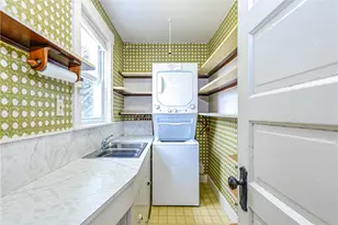 546 Jepson Ln, Middletown, RI 02842 - Photo 18