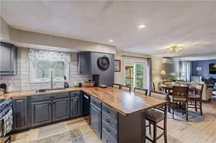 34 Sunset Dr, Richmond, RI 02892 - Photo 4