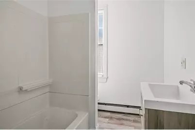 123 Radcliffe Avenue #3rd floor, Providence, RI 02908 - Photo 8