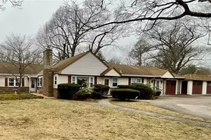 73 Byron Blvd, Warwick, RI 02888 - Photo 2