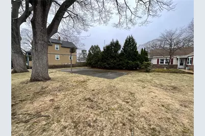 73 Byron Boulevard, Warwick, RI 02888 - Photo 4