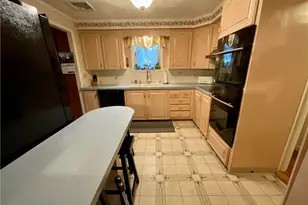 73 Byron Blvd, Warwick, RI 02888 - Photo 8