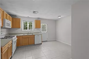 148 Samuel Ave, Pawtucket, RI 02860 - Photo 8