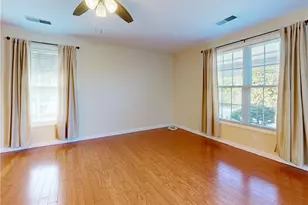 101 Village Green Cir, Coventry, RI 02816 - Photo 10