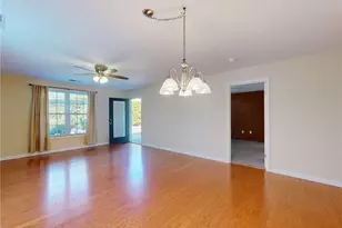 101 Village Green Cir, Coventry, RI 02816 - Photo 12