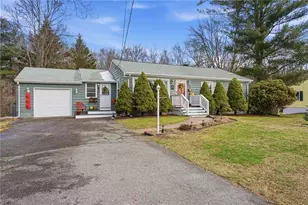 81 Orchard Dr, Cumberland, RI 02864 - Photo 2