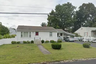 33 Van Buren St, Warwick, RI 02888 - Photo 2