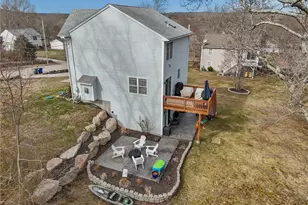 19 Fieldstone Way, Westerly, RI 02891 - Photo 4