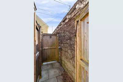 115 Washington Street, Newport, RI 02840 - Photo 30