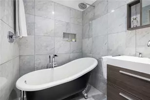 221 Hope St, Bristol, RI 02809 - Photo 30