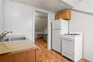 15 Judith St, Providence, RI 02909 - Photo 18
