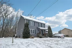 27 Rockcrest Ln, Johnston, RI 02919 - Photo 2