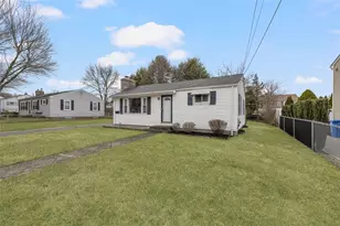 16 Vista Dr, Lincoln, RI 02865 - Photo 6
