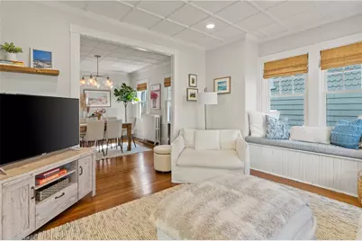 35 Hall Avenue, Newport, RI 02840 - Photo 4