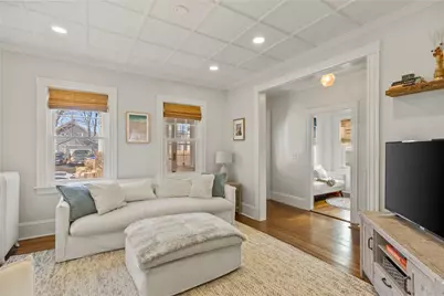 35 Hall Avenue, Newport, RI 02840 - Photo 6