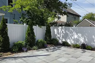 33 Slocum St, Newport, RI 02840 - Photo 26