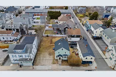 629 Thames Street, Newport, RI 02840 - Photo 34
