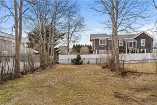 629 Thames St, Newport, RI 02840 - Photo 32