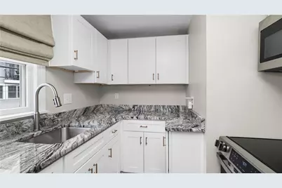 629 Thames Street, Newport, RI 02840 - Photo 24