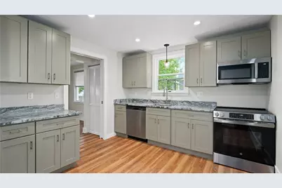 629 Thames Street, Newport, RI 02840 - Photo 12