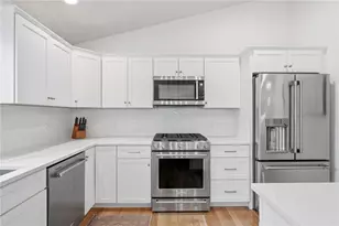 380 Ledge Rd, Coventry, RI 02816 - Photo 12