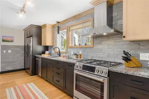 70 Lindley Ave, North Kingstown, RI 02852 - Photo 8